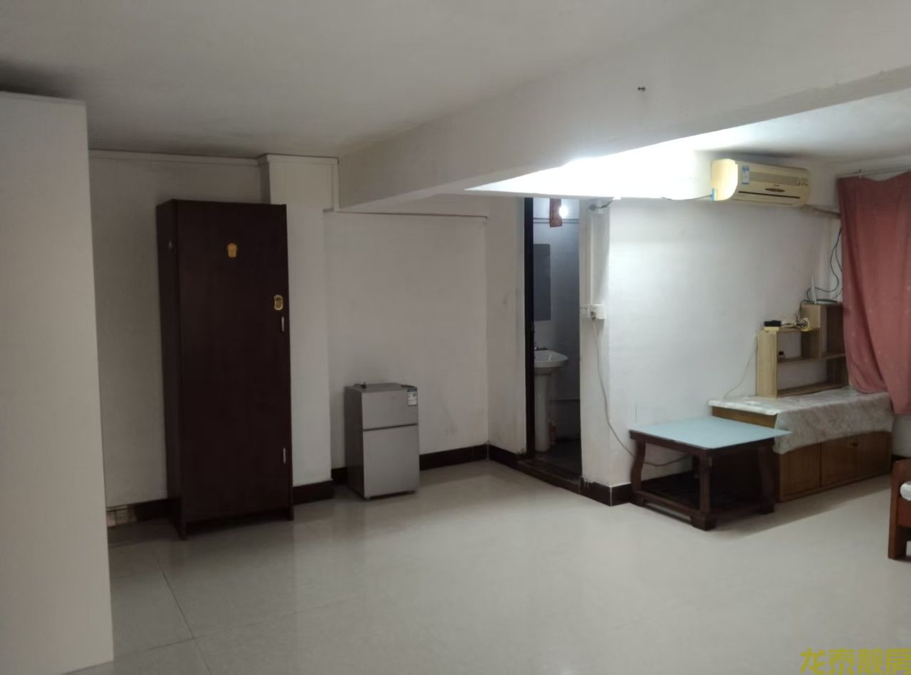 河南新城区长征新村二楼当局出租