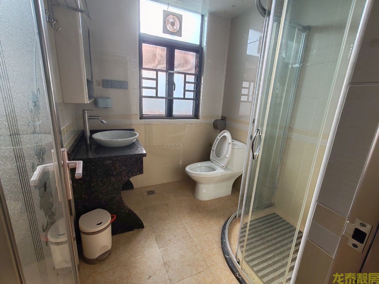 康盛名门稀缺四房，豪华精装，一步到位！