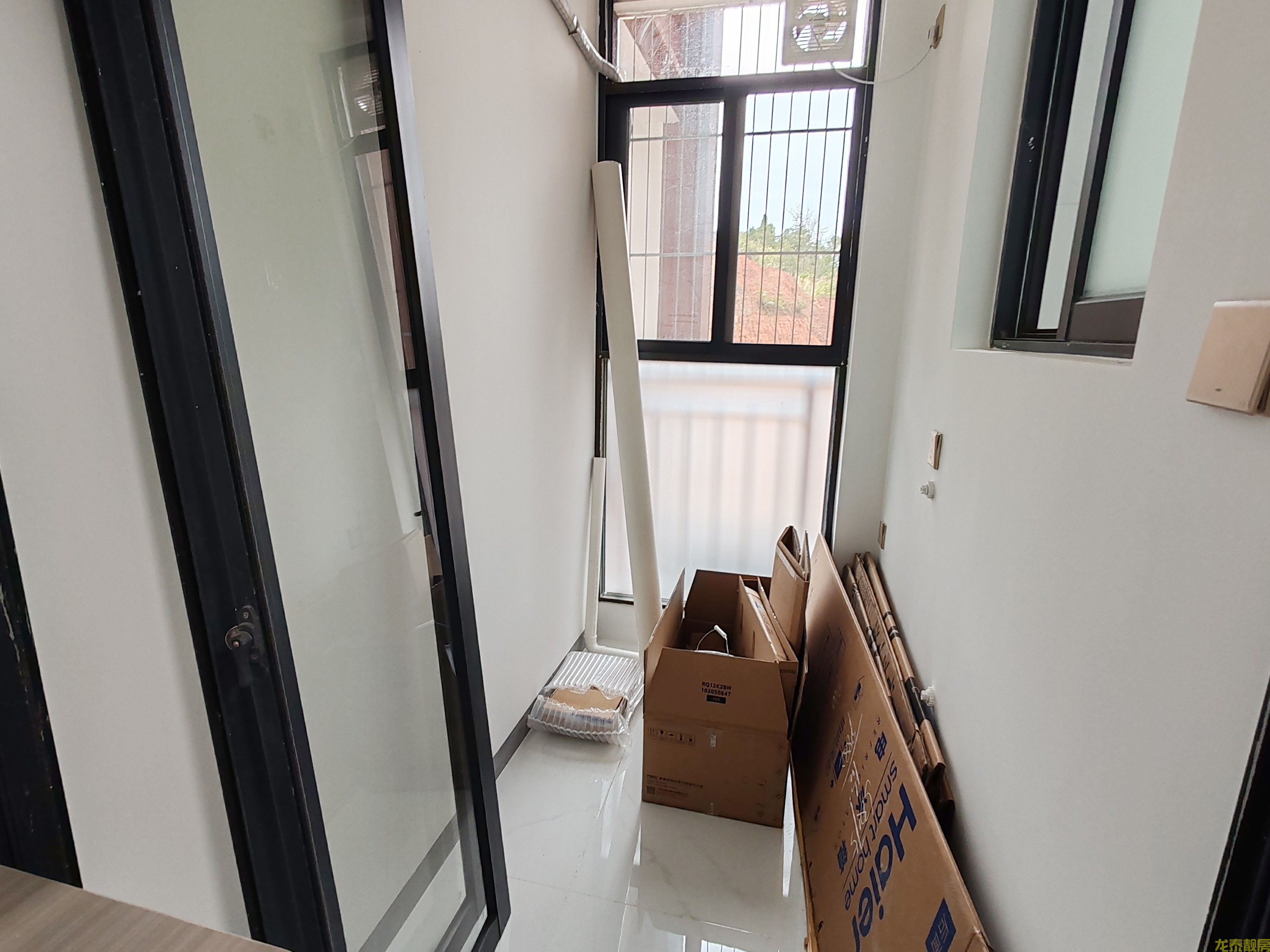 江南城“5字头全新精装三房”